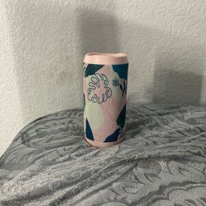 Palm wireless speaker